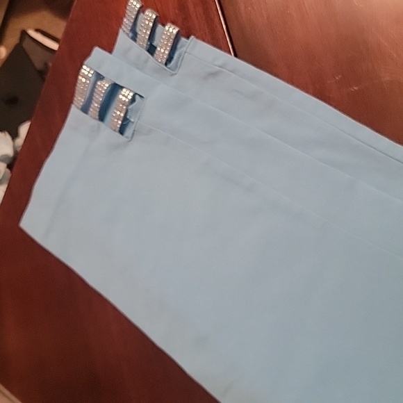 Adorable capri - Picture 4 of 6